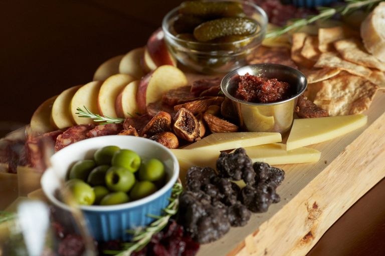Knudsen Vineyards Food Option 768x512