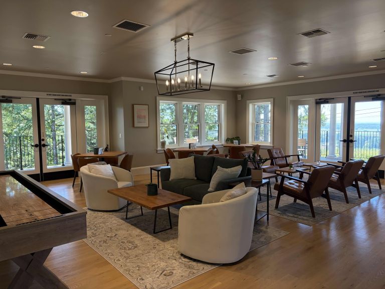 SGW TR Shuffleboard and lounge s 768x576