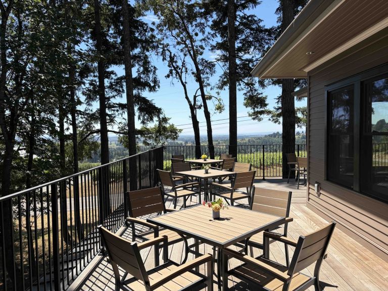 SGW TR patio upstairs 3 S 768x576